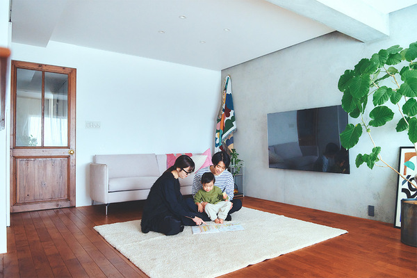 センスのいい家族が暮らす家【vol.18 ミッドセンチュリーモダンを楽しむ家・佐藤早矢さん、諒さん邸】 | HugMug