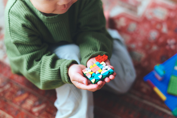 センスのいい家族が暮らす家【vol.18 ミッドセンチュリーモダンを楽しむ家・佐藤早矢さん、諒さん邸】 | HugMug