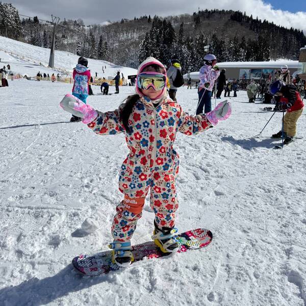 子どもの雪山デビューは【ウイングヒルズ白鳥リゾート】が正解！スキー・スノボ体験レッスン&amp;キッズゲレンデ | HugMug