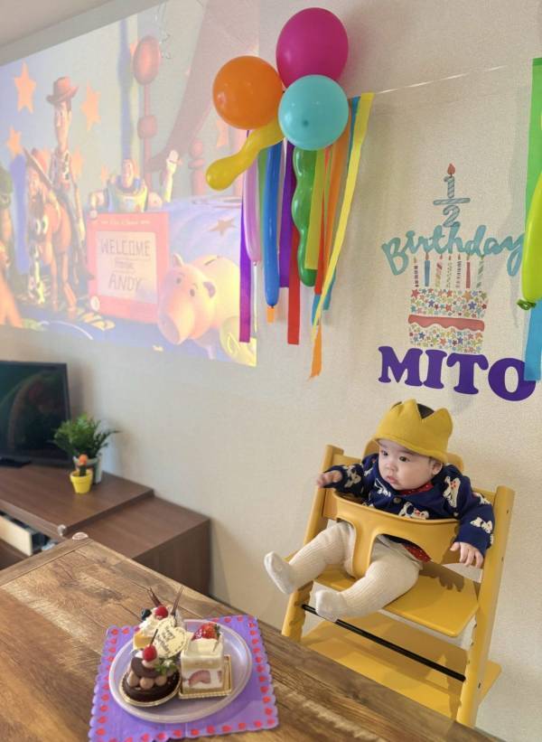 すぐ真似できる！【ハーフバースデー】記念撮影の飾り付けをご紹介 | HugMug