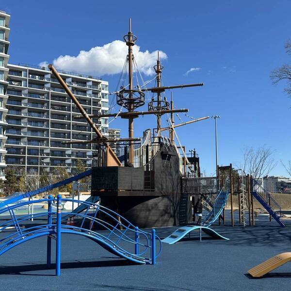 海上の「晴海ふ頭公園」が子連れにおすすめ！カフェ併設＆遊具大充実♪ | HugMug