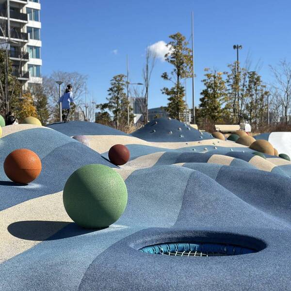 海上の「晴海ふ頭公園」が子連れにおすすめ！カフェ併設＆遊具大充実♪ | HugMug