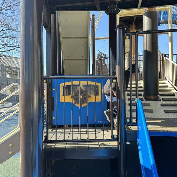 海上の「晴海ふ頭公園」が子連れにおすすめ！カフェ併設＆遊具大充実♪ | HugMug