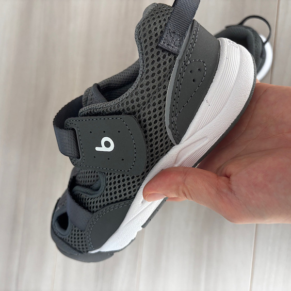 【小学生おすすめ】〈IFME×こども ビームス〉のスニーカーがおしゃれで機能的！ | HugMug