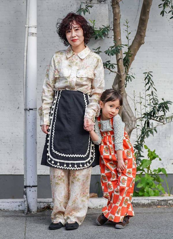 古着スカートの重ね着がおしゃれすぎ！花柄リンクで春コーデ♪ | HugMug