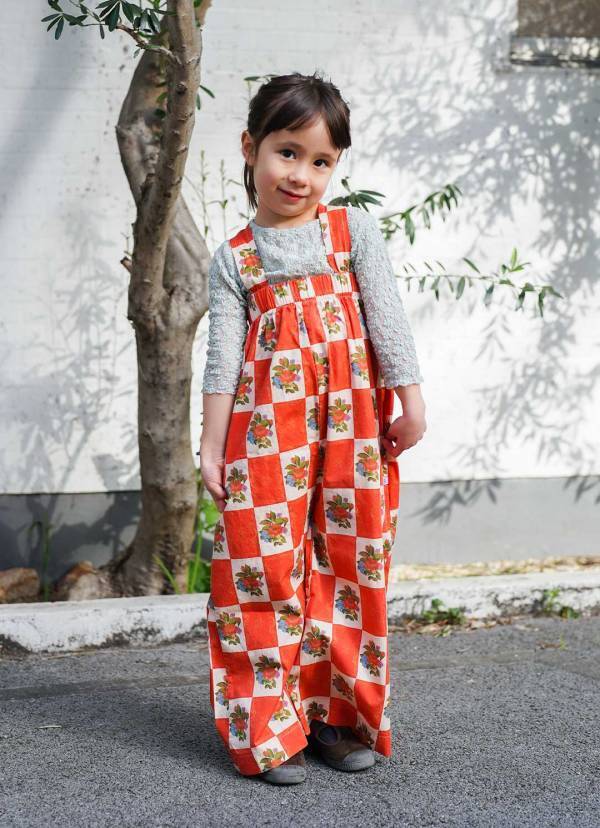 古着スカートの重ね着がおしゃれすぎ！花柄リンクで春コーデ♪ | HugMug