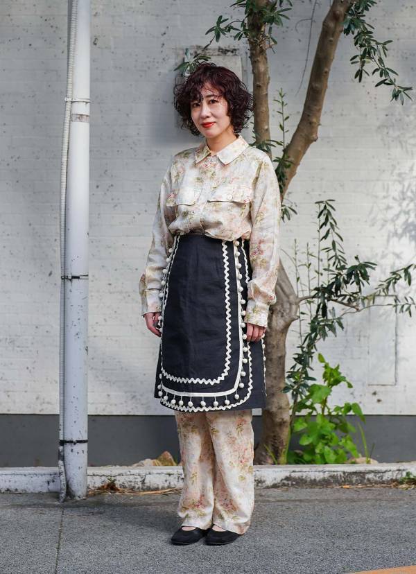 古着スカートの重ね着がおしゃれすぎ！花柄リンクで春コーデ♪ | HugMug