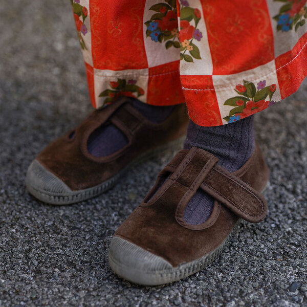 古着スカートの重ね着がおしゃれすぎ！花柄リンクで春コーデ♪ | HugMug