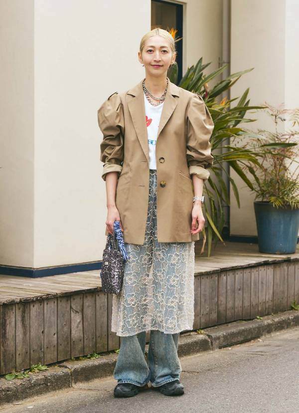 古着MIXがおしゃれすぎ！ ベージュを揃えた春のカラーリンクコーデ | HugMug