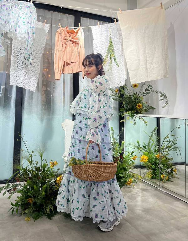 妊娠中も全力でファッションを楽しむ！ センスのいいママのマタニティコーデ6選 | HugMug