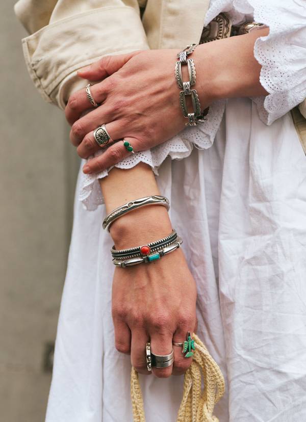 古着好き親子の春コーデが洒落てる！ ホワイトリンクで軽やかに | HugMug