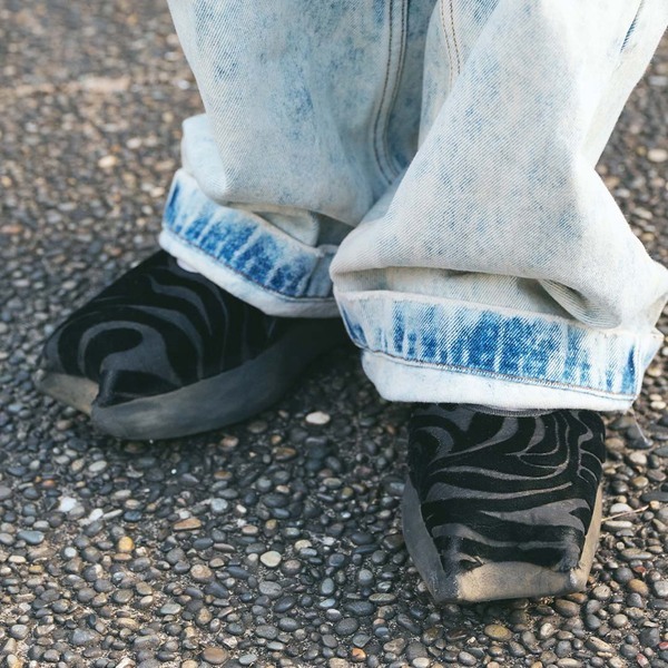 【古着上手な春の親子コーデ】ママのこなれたY2Kファッションは必見 | HugMug