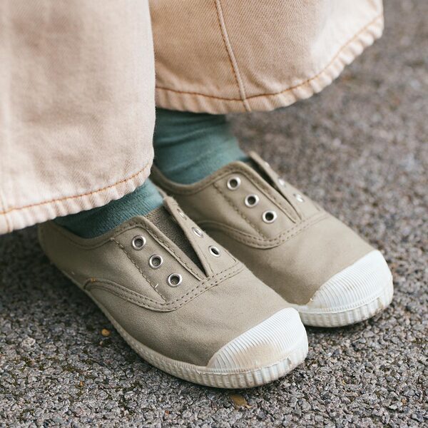 パパのカラージャケットがおしゃれすぎ！淡カラーで親子リンク | HugMug