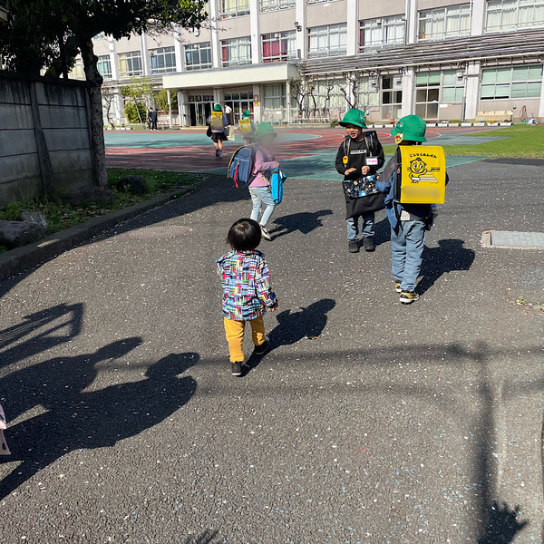 【小一の壁】敏感な子の学校行き渋り。わが家の対処法と子どもとの向き合い方 | HugMug