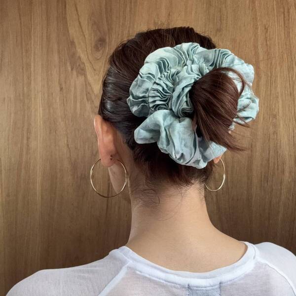 付けるだけで様になる！アレンジいらずのおすすめ【ヘアアクセ】4選 | HugMug