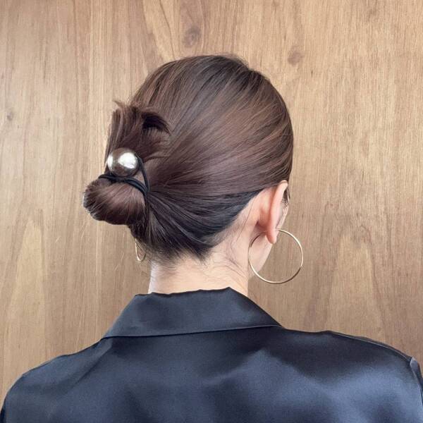 付けるだけで様になる！アレンジいらずのおすすめ【ヘアアクセ】4選 | HugMug