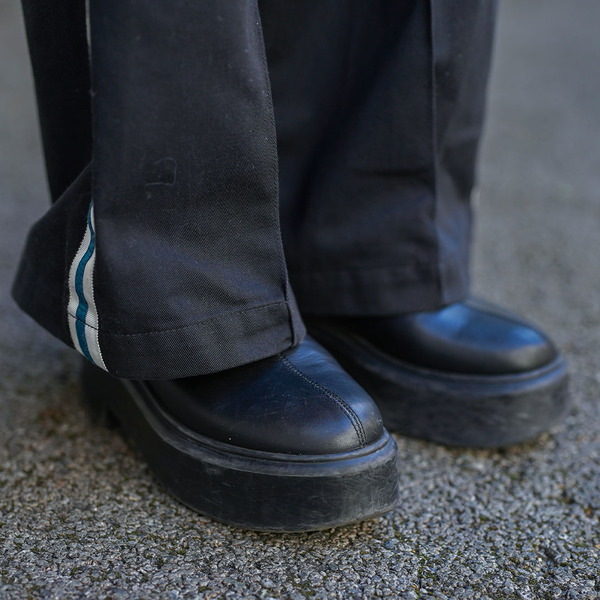 ママのスポーティシックコーデが可愛い！ 爽やかブルーを親子リンク | HugMug