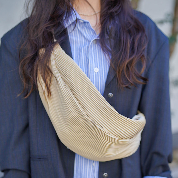 ママのスポーティシックコーデが可愛い！ 爽やかブルーを親子リンク | HugMug