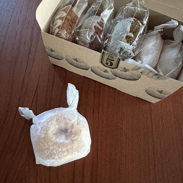 ドーナツ好きは絶対食べて！「COFFEE AND DONUTS FIVE」は佐野プレミアムアウトレットから車で約15分 | HugMug