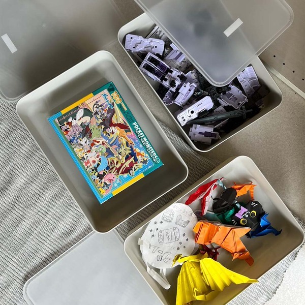 【おしゃれな家のオモチャ収納 5選】IKEAや無印良品も！センスあふれる活用法を拝見♡ | HugMug