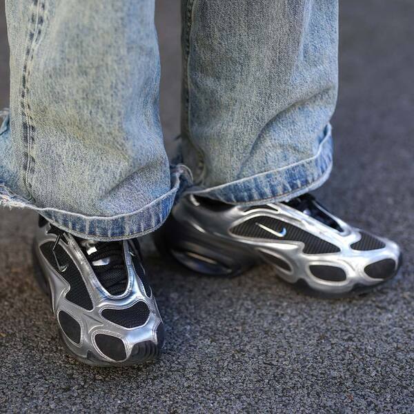 その帽子ハンドメイドなの！？ デニム×スニーカーで親子リンクコーデ | HugMug