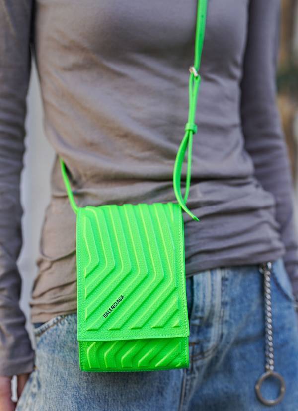 その帽子ハンドメイドなの！？ デニム×スニーカーで親子リンクコーデ | HugMug