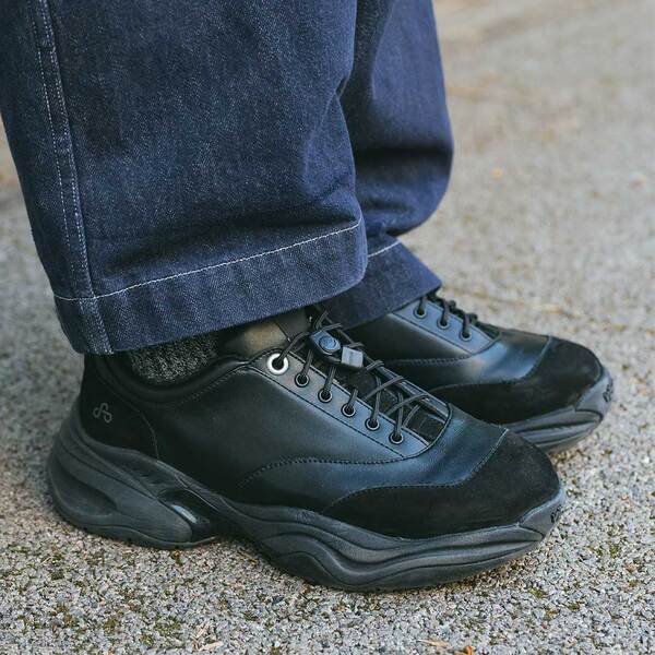 「ZARA KIDS」のデニムで公園コーデ。洗練ベージュでファミリーリンク | HugMug