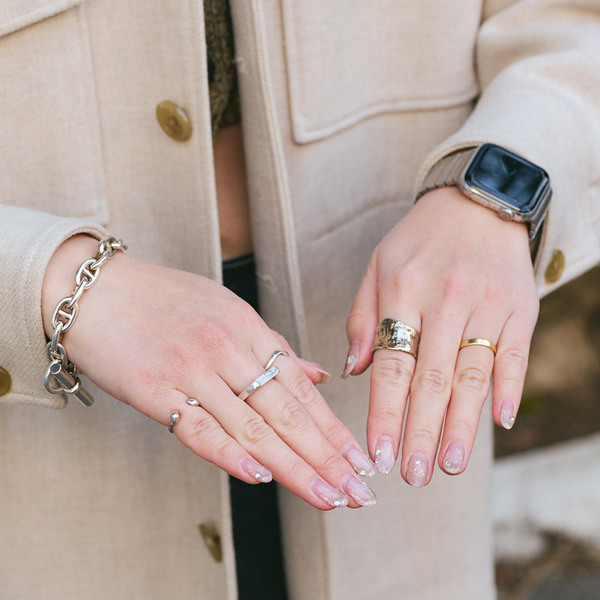 「ZARA KIDS」のデニムで公園コーデ。洗練ベージュでファミリーリンク | HugMug