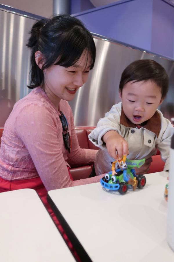 【ディズニーランド】空いてる日はいつ？1歳児＆妊婦が極力並ばず楽しむ方法 | HugMug