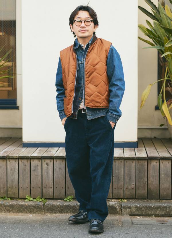 ヴィンテージMIXコーデがおしゃれすぎ！ 色数を絞ったカジュアルコーデ | HugMug