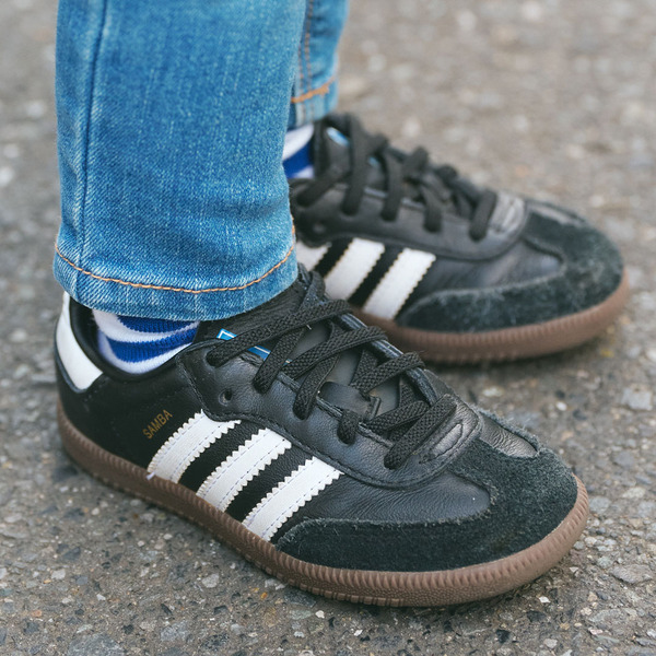 ヴィンテージMIXコーデがおしゃれすぎ！ 色数を絞ったカジュアルコーデ | HugMug