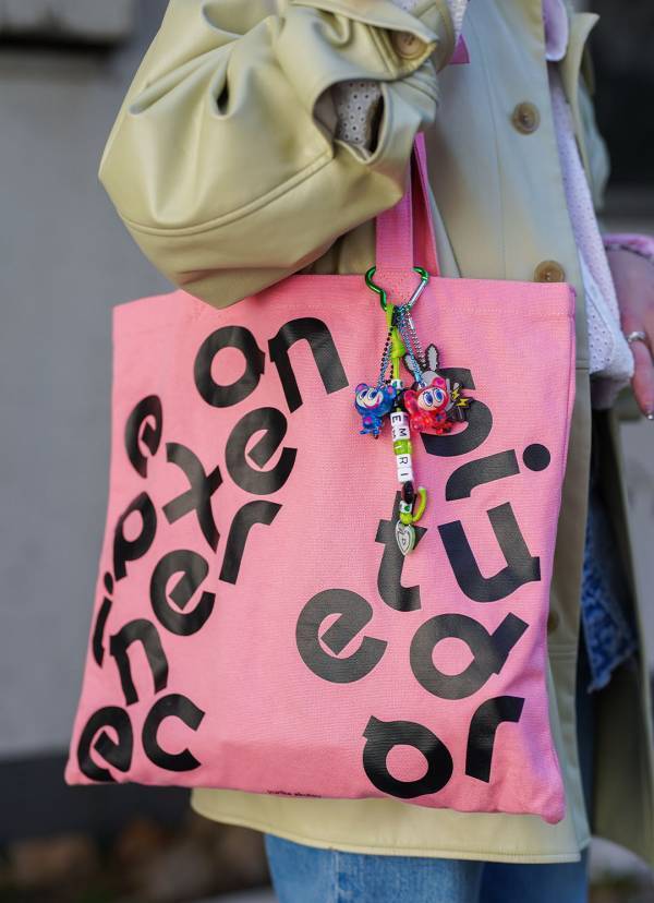 【春色デニムでつくる親子コーデ】ピンク×レッドを挿してハッピーに♪ | HugMug