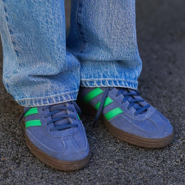 【春色デニムでつくる親子コーデ】ピンク×レッドを挿してハッピーに♪ | HugMug