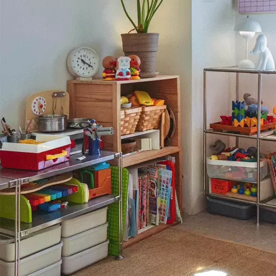 原色オモチャを隠さなくてOK！おしゃれに馴染むキッズスペースのつくり方【バズ宅取材】 | HugMug