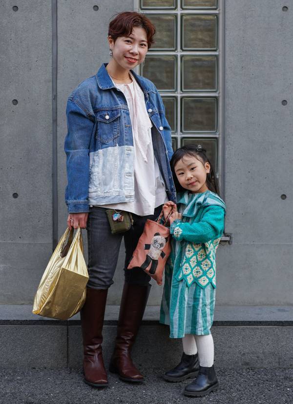 『ZARA』のデニムがやっぱり使える。フリルをシェアした甘辛MIXコーデ | HugMug