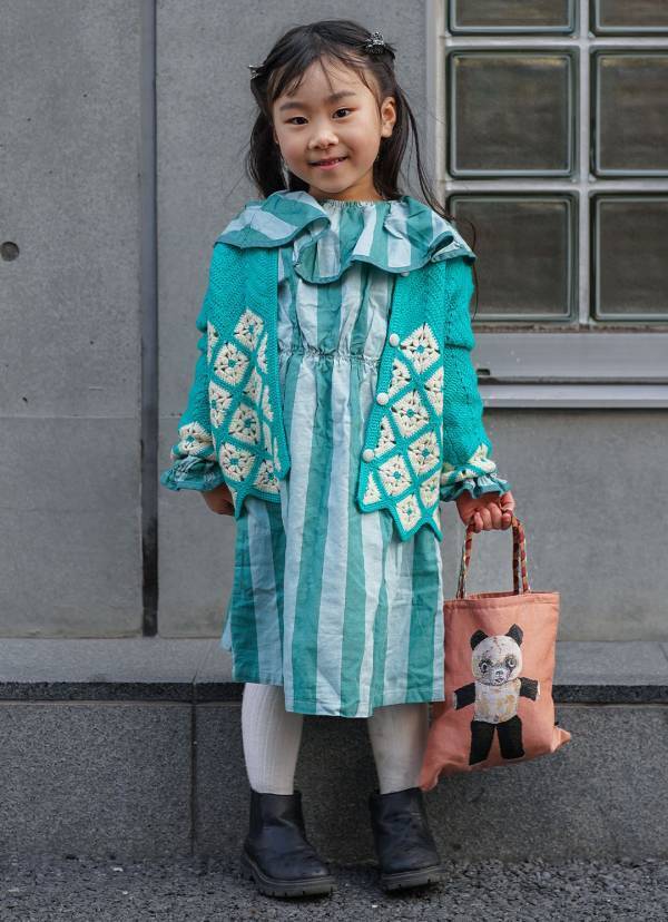 『ZARA』のデニムがやっぱり使える。フリルをシェアした甘辛MIXコーデ | HugMug