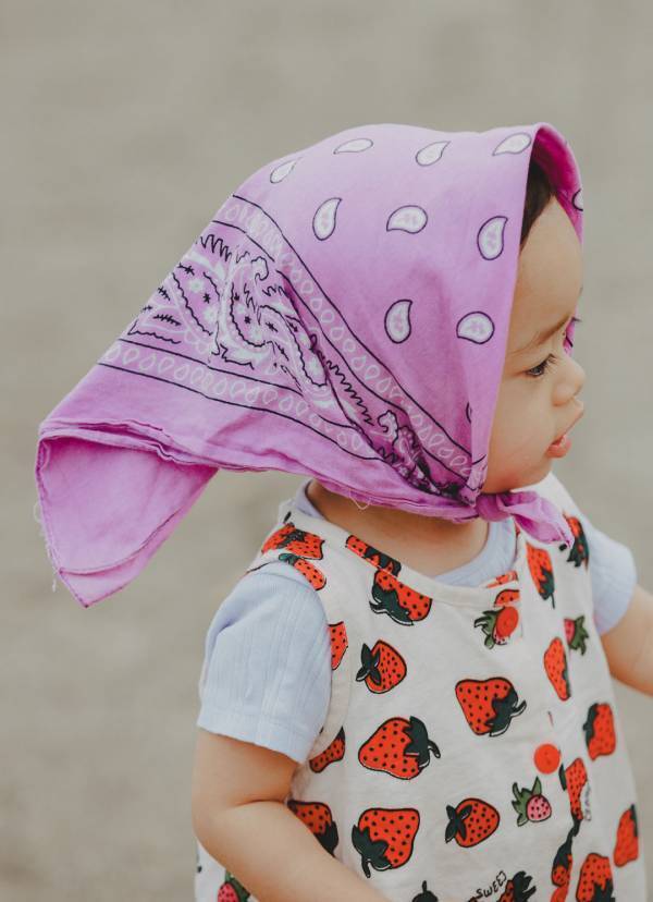 親子でバンダナを真知子巻き！ ヴィンテージ感溢れる夏コーデ | HugMug