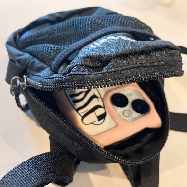 【mont-bell】小さいのに5wayで多機能！ ママにおすすめの移動ポケットポーチバッグ | HugMug