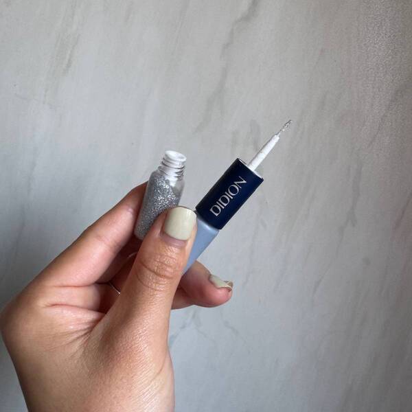 大人気【DIDION】の新作コスメが最強！アイシャドウとグリッターの2in1 | HugMug