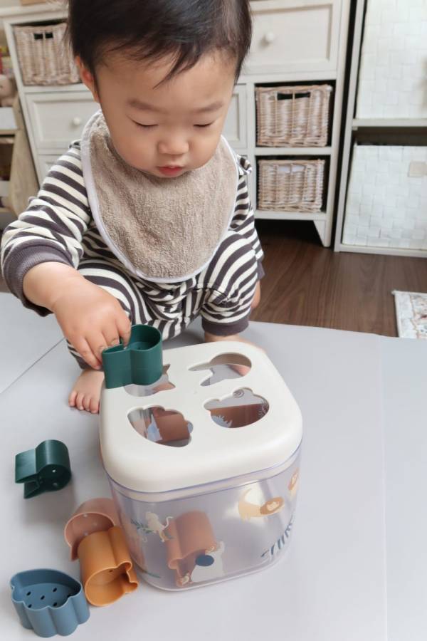 【知育玩具】北欧デザインがおしゃれ！1歳がどハマりしたおもちゃをご紹介 | HugMug