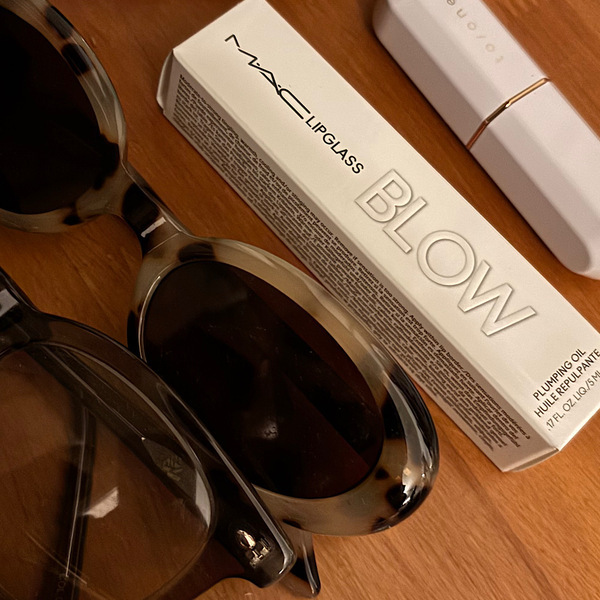 異次元のプルプル感！？【M.A.C】ジンジャジンガーで魅力引き立つうる神リップ | HugMug