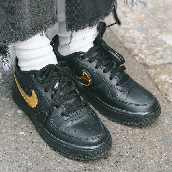 『ZARA KIDS』のデニムで即こなれ見え！ ピンク×ブラックで親子リンク  | HugMug