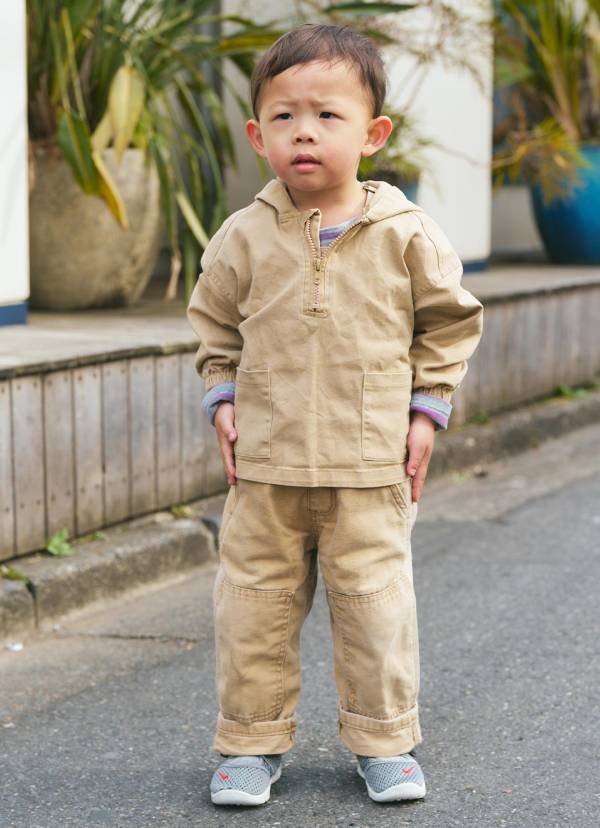 アースカラーで一気に洗練見え！ ママのオレンジが季節感をキャッチ | HugMug