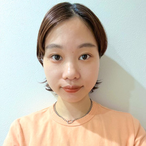 “低め&amp;外め”が新しい！プロ直伝・時短で洒落るトレンドチーク7選 | HugMug