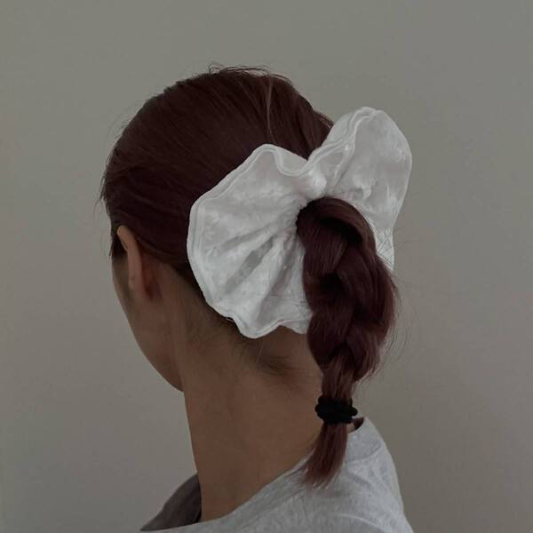 【GU】レースシュシュが簡単アレンジで流行のBIGサイズに早変わり！ | HugMug