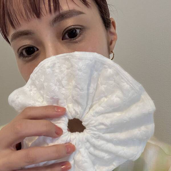 【GU】レースシュシュが簡単アレンジで流行のBIGサイズに早変わり！ | HugMug