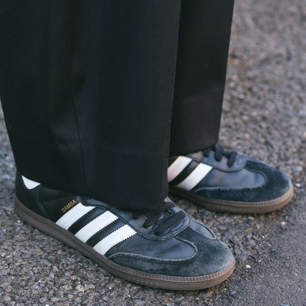 【街に行ける洗練カジュアルコーデ】色違い兄妹リンクコーデが可愛すぎ！ | HugMug