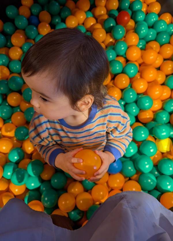 【3時間900円】フリードリンク＆持ち込み可！プレイグラウンドもあるSTUDIO make over | HugMug