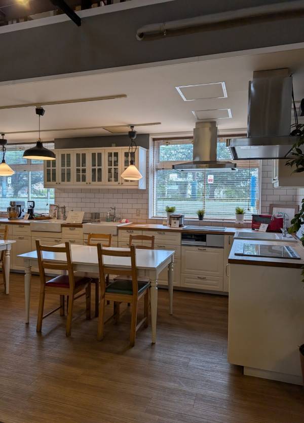 【3時間900円】フリードリンク＆持ち込み可！プレイグラウンドもあるSTUDIO make over | HugMug