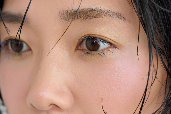 トレンド&amp;定番メガネがさらに洒落るメイクって？【ヘアメイク福岡玲衣さん直伝】 | HugMug